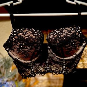 Victorias Secret black lace corset bra 34D. Like new
